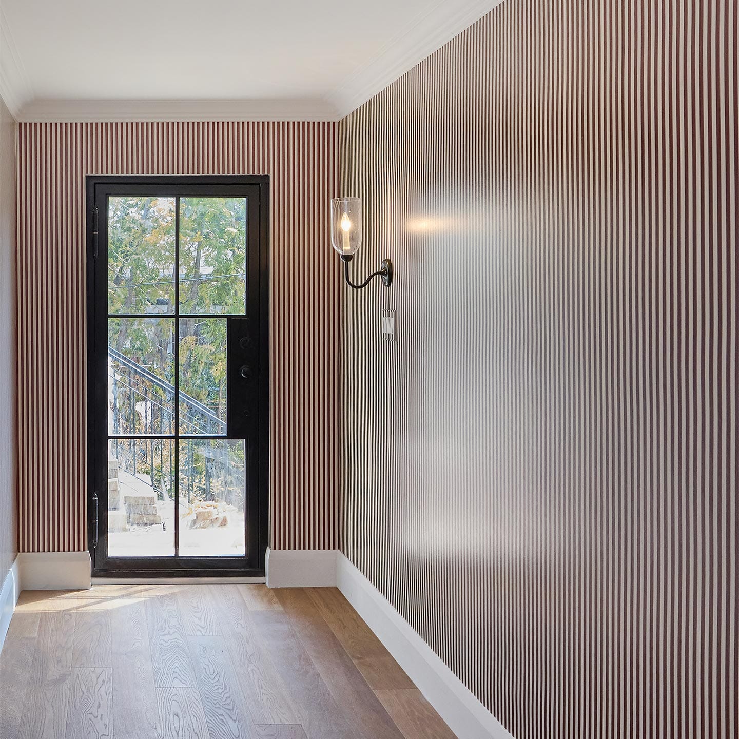 Classic Stripe Wallpaper