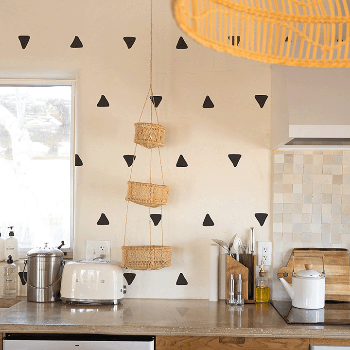 irregular-triangle-wall-decals_minamalist-wall-decals